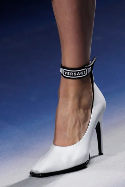Look 29